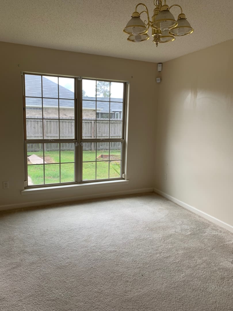 Charming 3-Bedroom Brick Home in Ludowici – photo 3