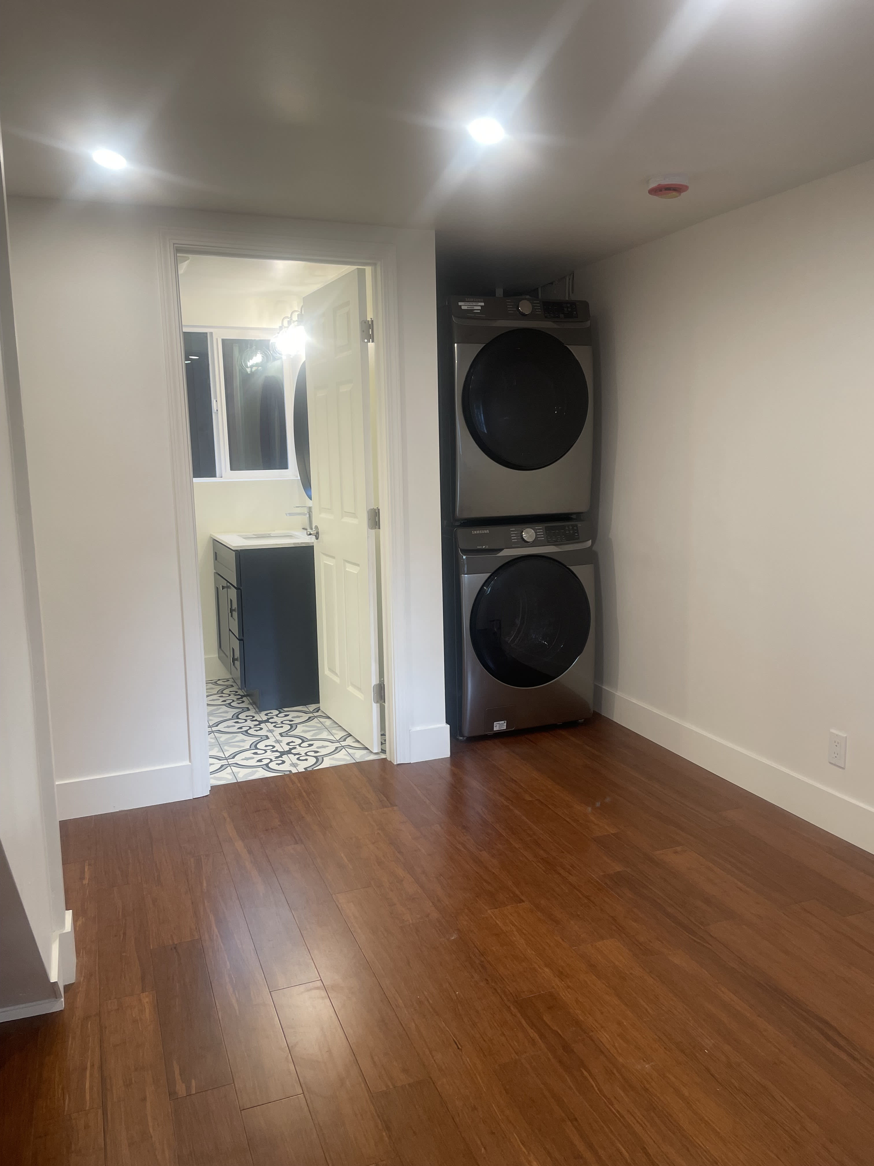 1453 Hampel Street – photo 4