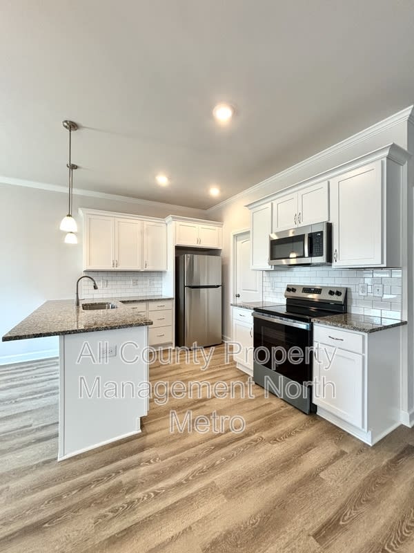 6366 Pine Ridge Point – photo 3