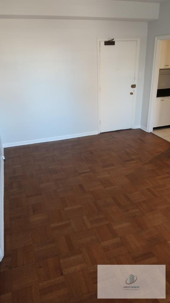 534 West Stratford Place – photo 3