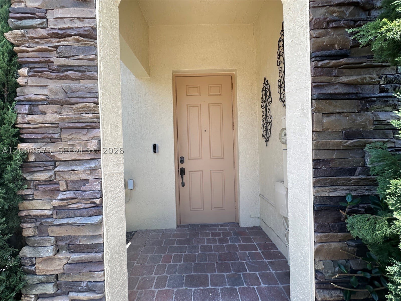 3211 SE 6th St – photo 3