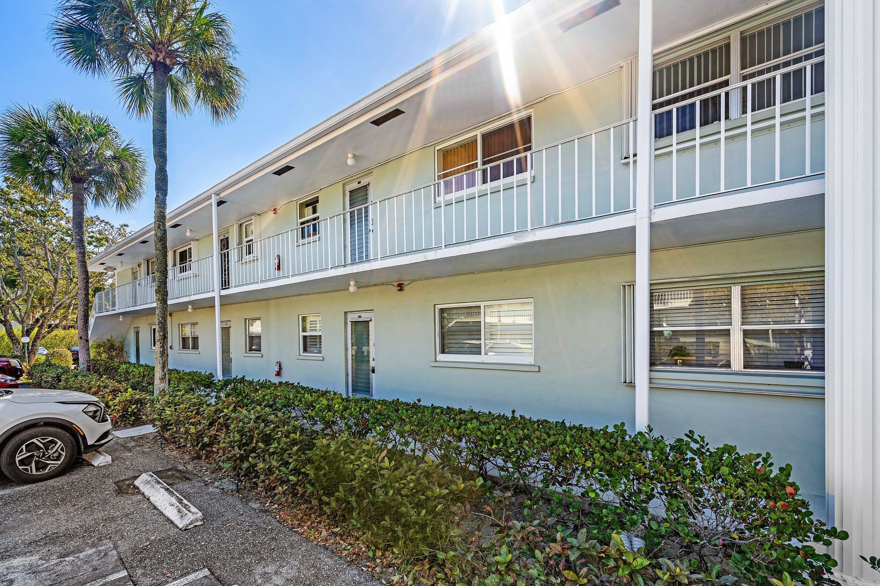 2440 SW 22nd Avenue – photo 3