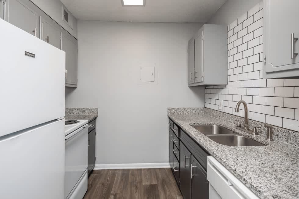 Rothwood Apartments – photo 2