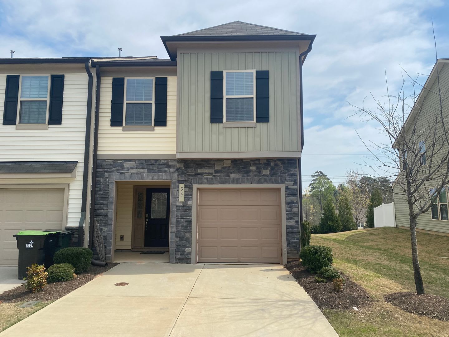**Charming 3/2.5 Townhome in Clayton** – photo 2