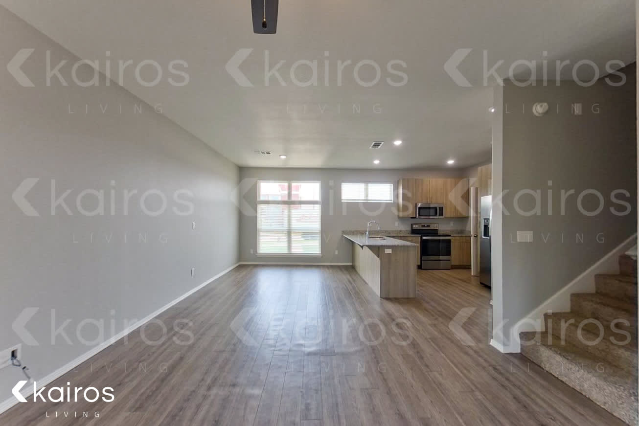 1512 South Razorback Road – photo 4