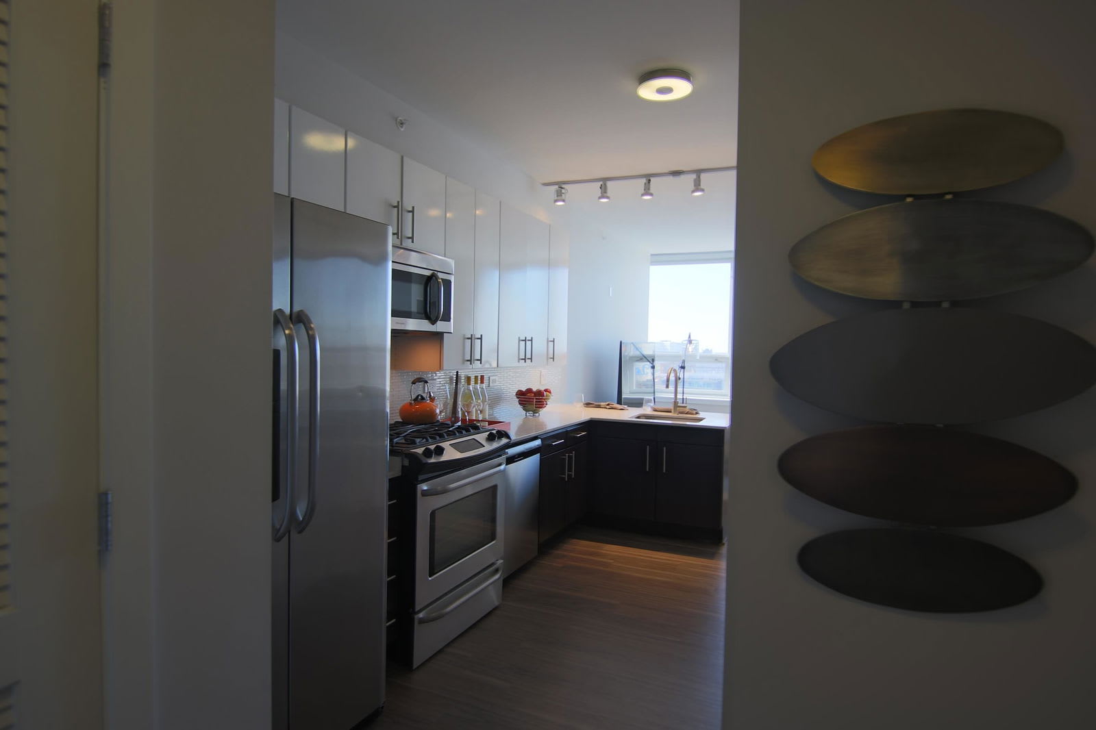 886 West Adams Street – photo 4