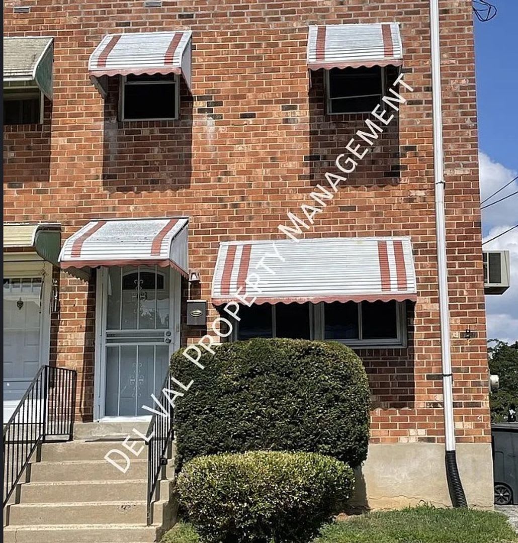 11/1/2026 Coming Soon – Beautifully Renovated Home for Rent in Collingdale! – photo 1