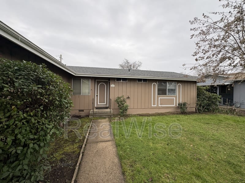 231 Hawthorne St – photo 4