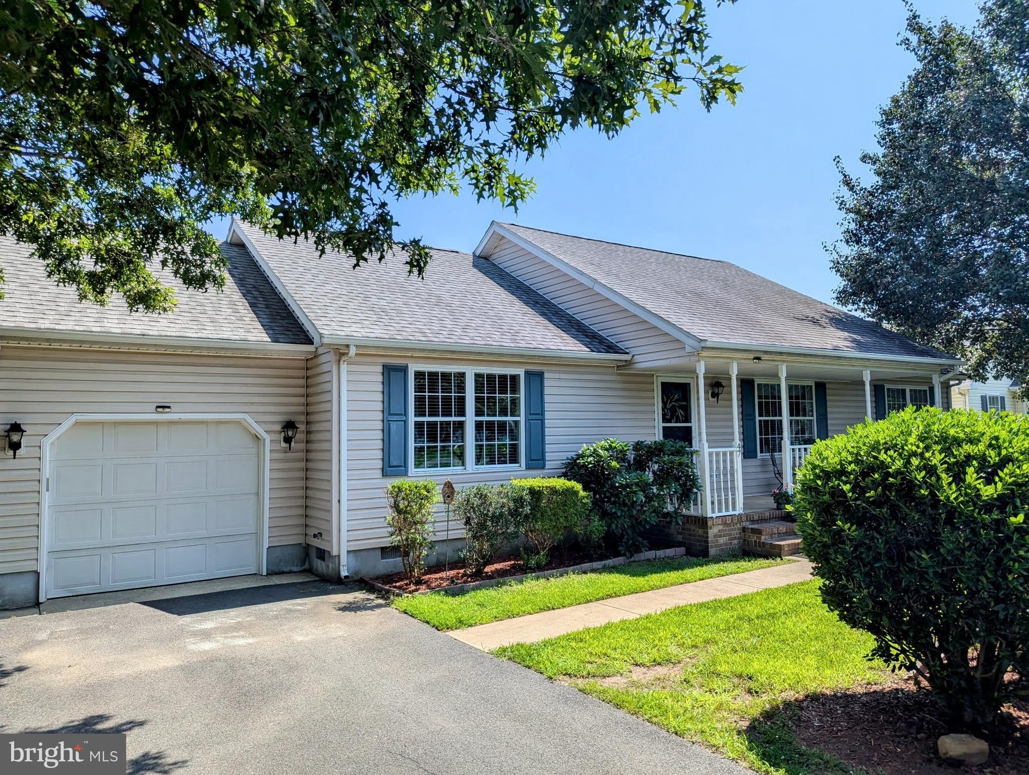47 RADCLIFFE Drive – photo 3
