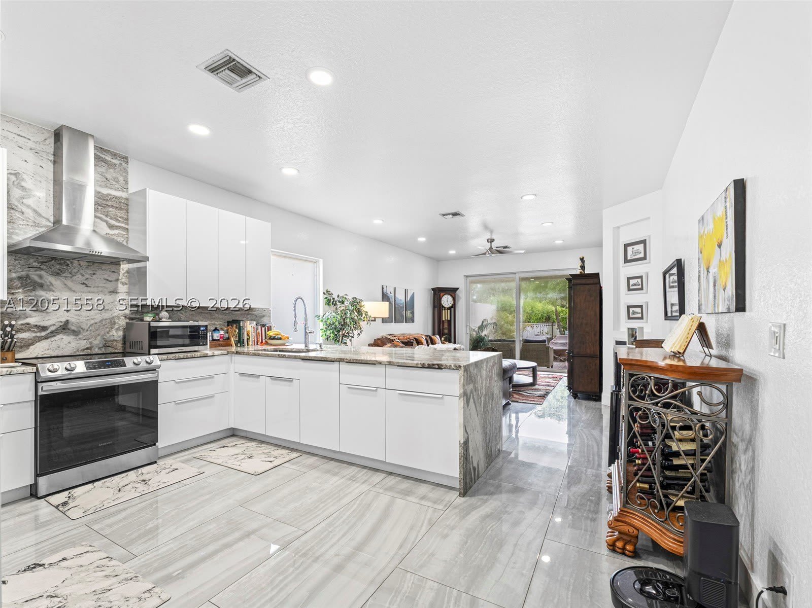 135 Catania Way – photo 4