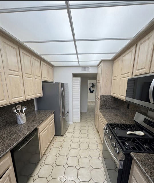 4313 Van Nuys Boulevard – photo 3