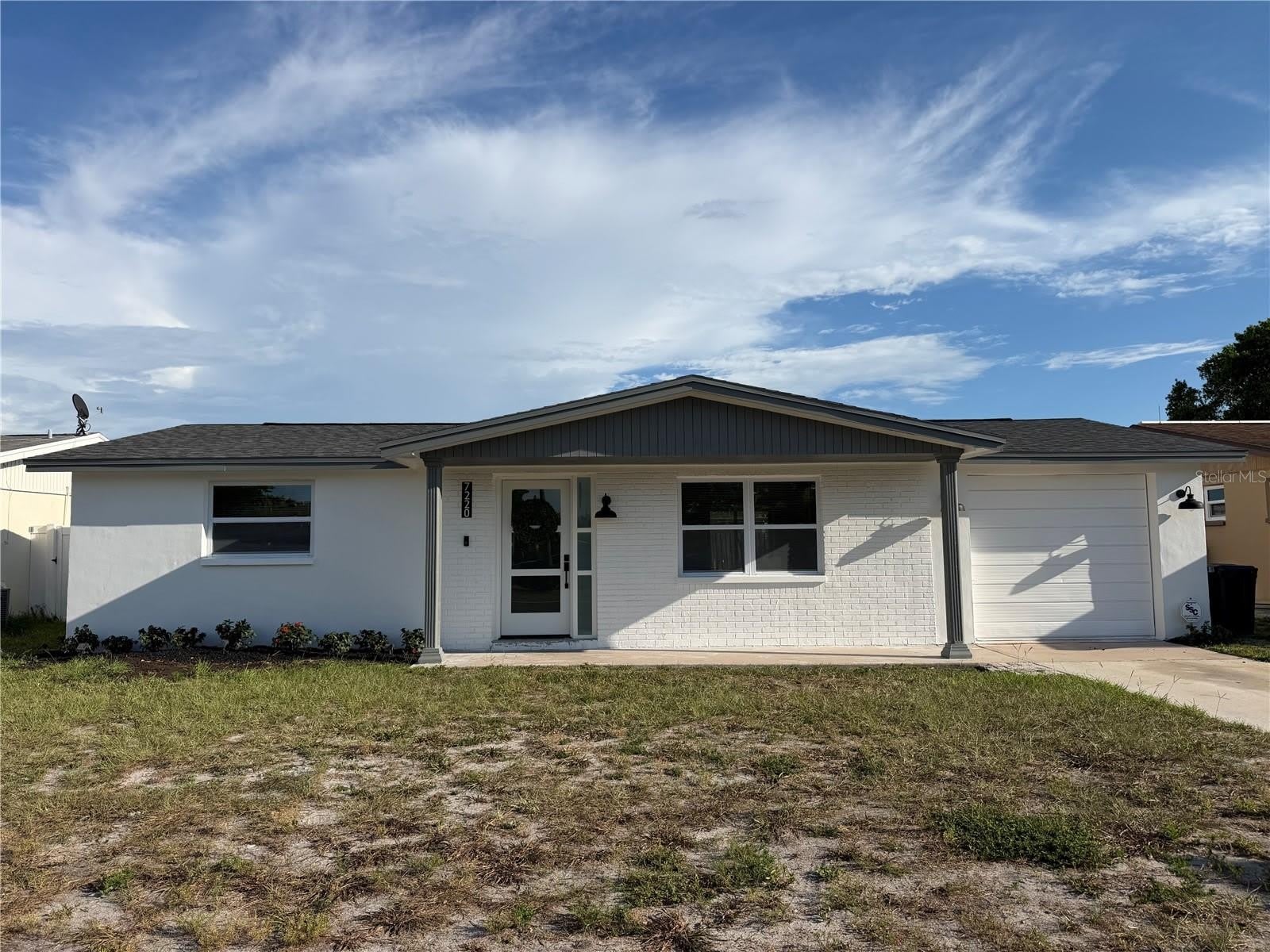 7220 FOX HOLLOW Drive – photo 1