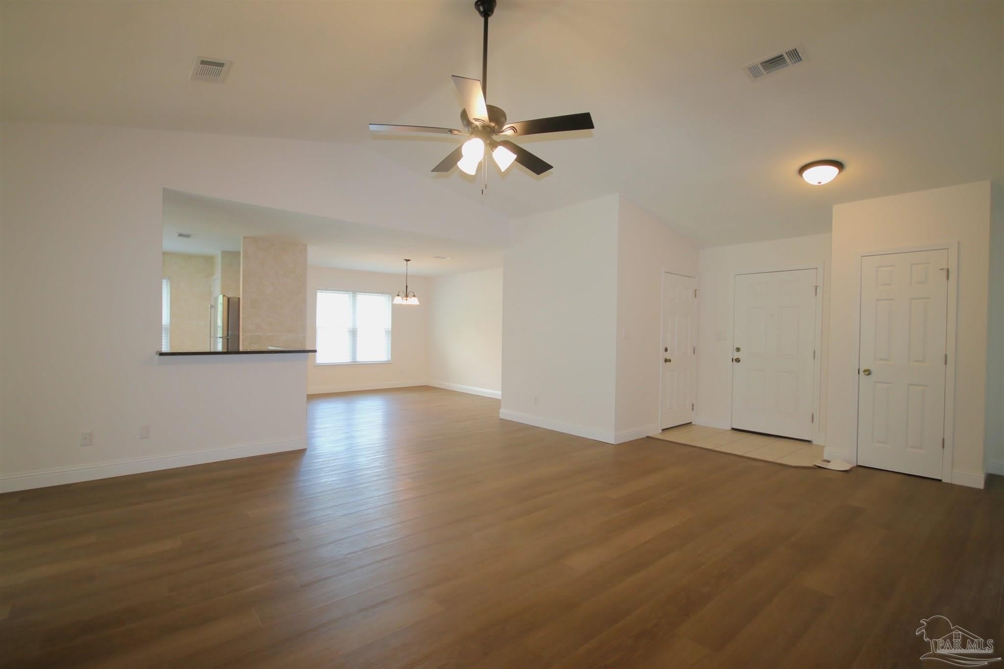 4631 Northpointe Cir – photo 3