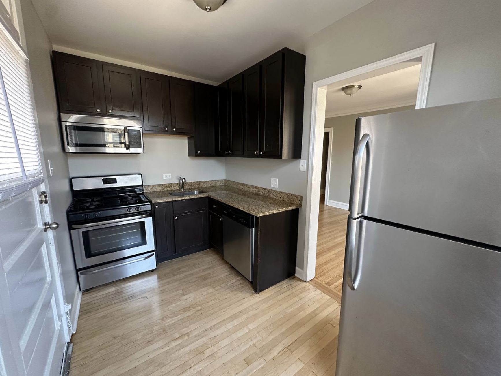 2341 W Rosemont Ave – photo 4