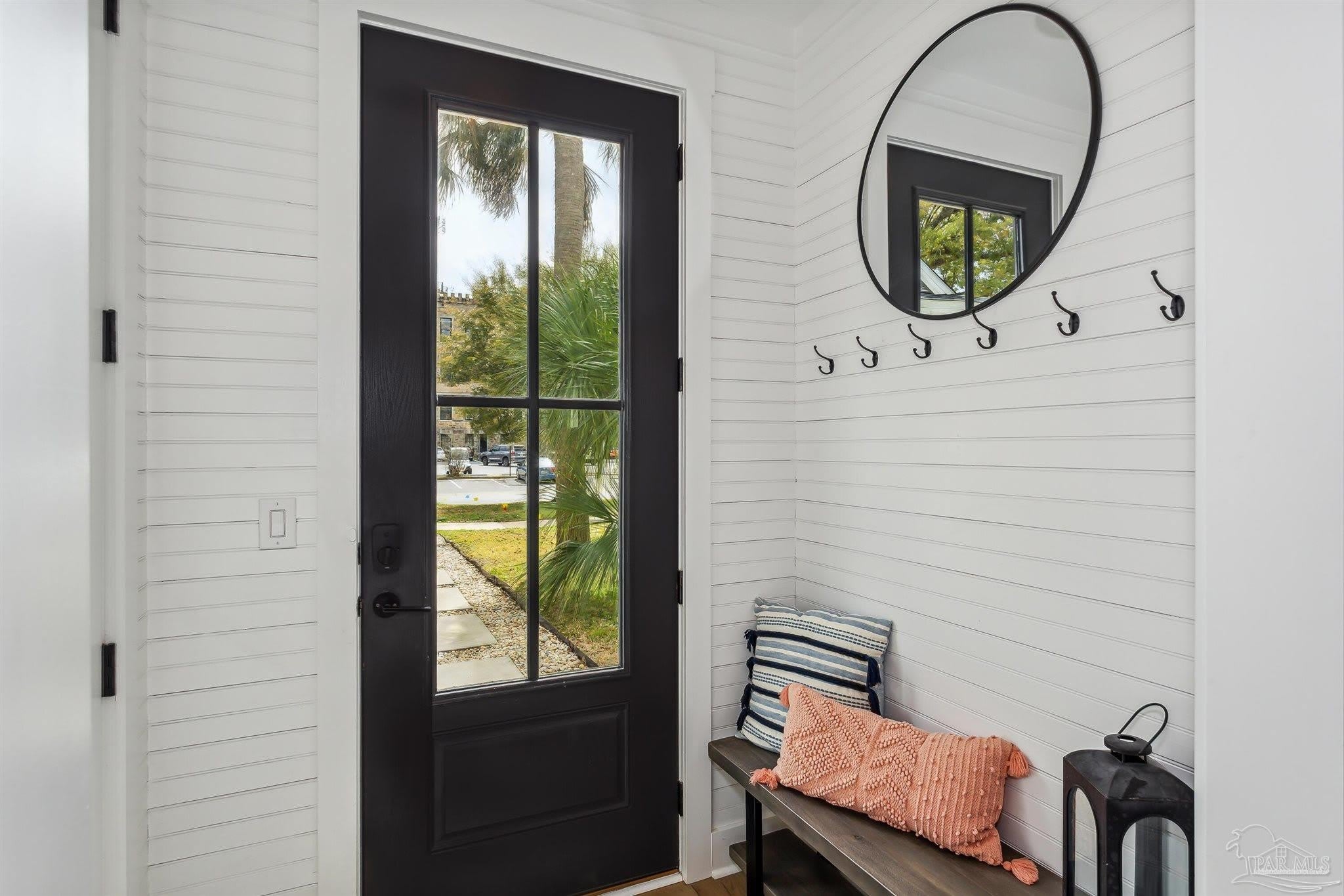 1212 E Gonzalez St – photo 4