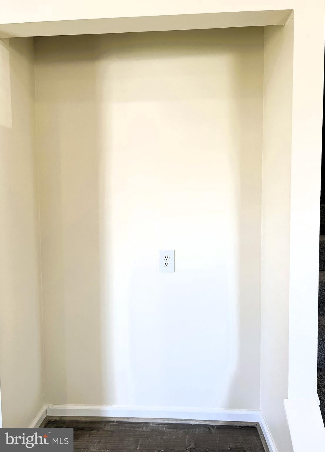 439 TERRY Court – photo 4
