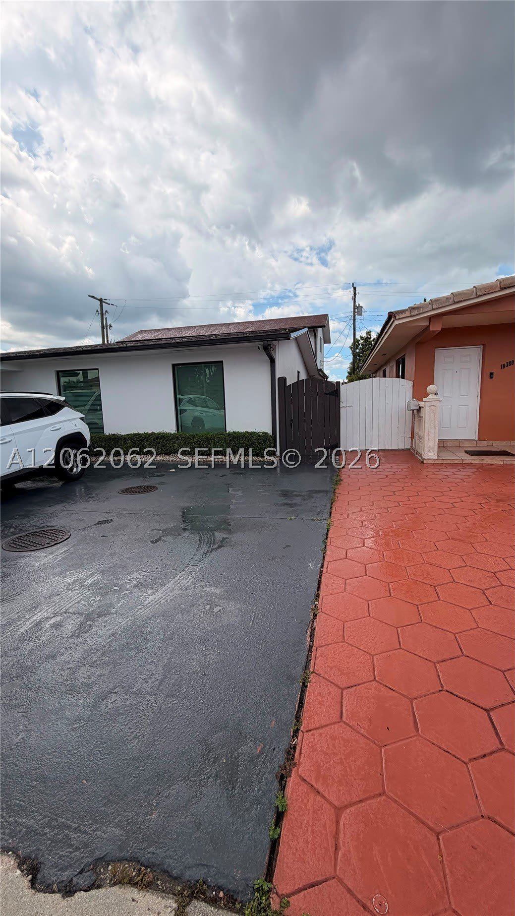 10370 Sw 24Th St – photo 1