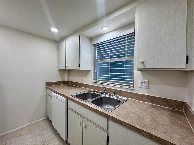 244 St Augustine Ave 304W – photo 5