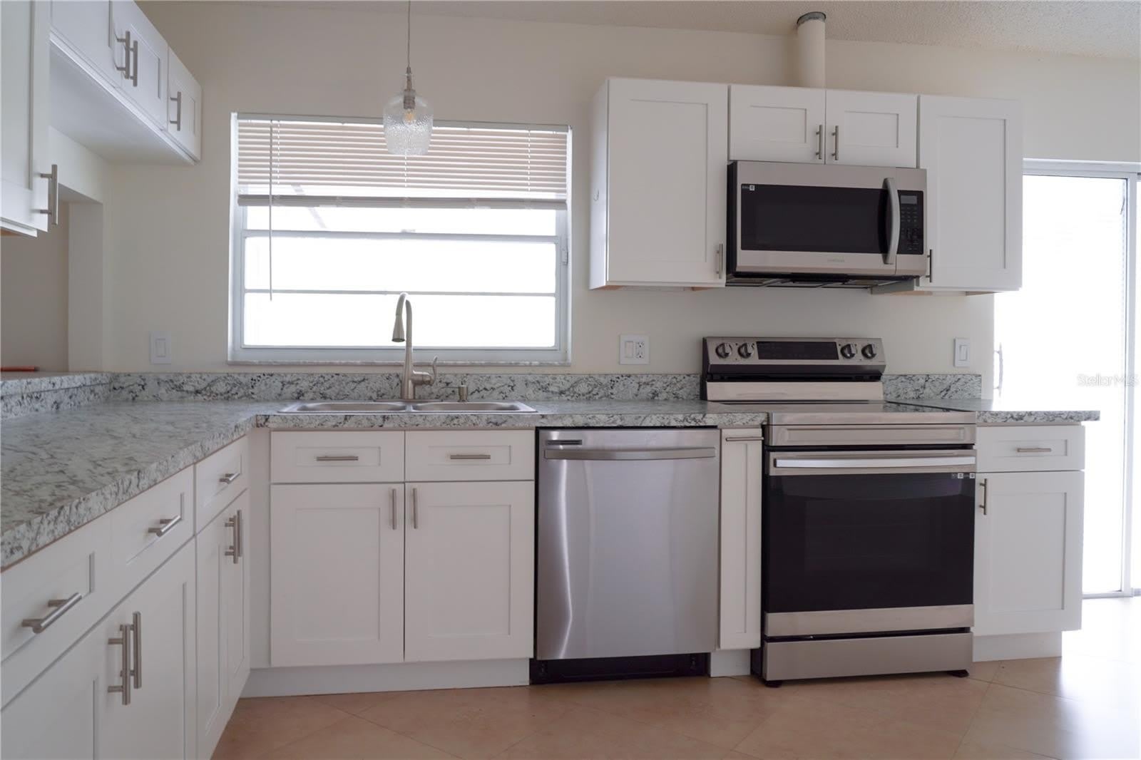 970 AMY RIDGE Court – photo 2