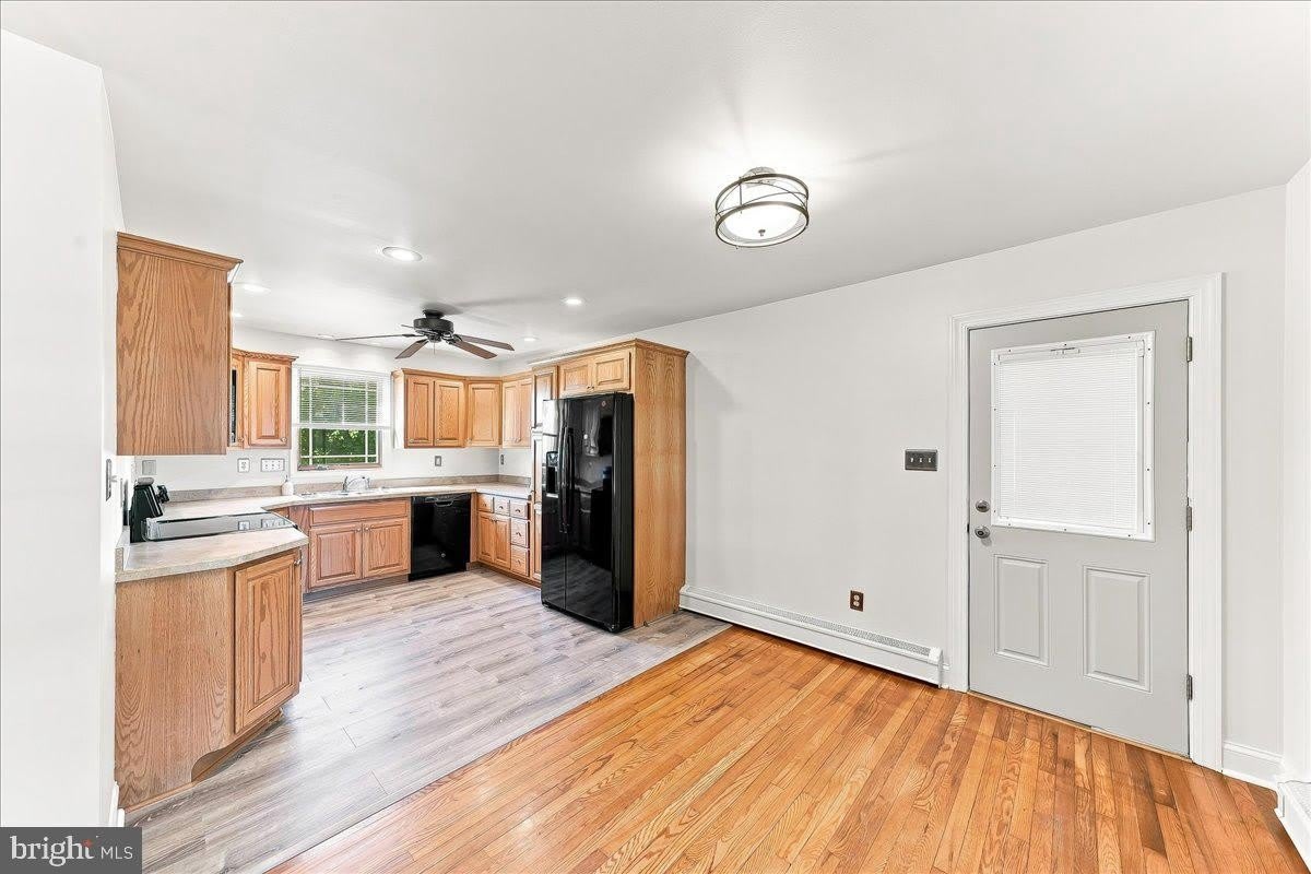 110 E HOFFECKER Street – photo 5