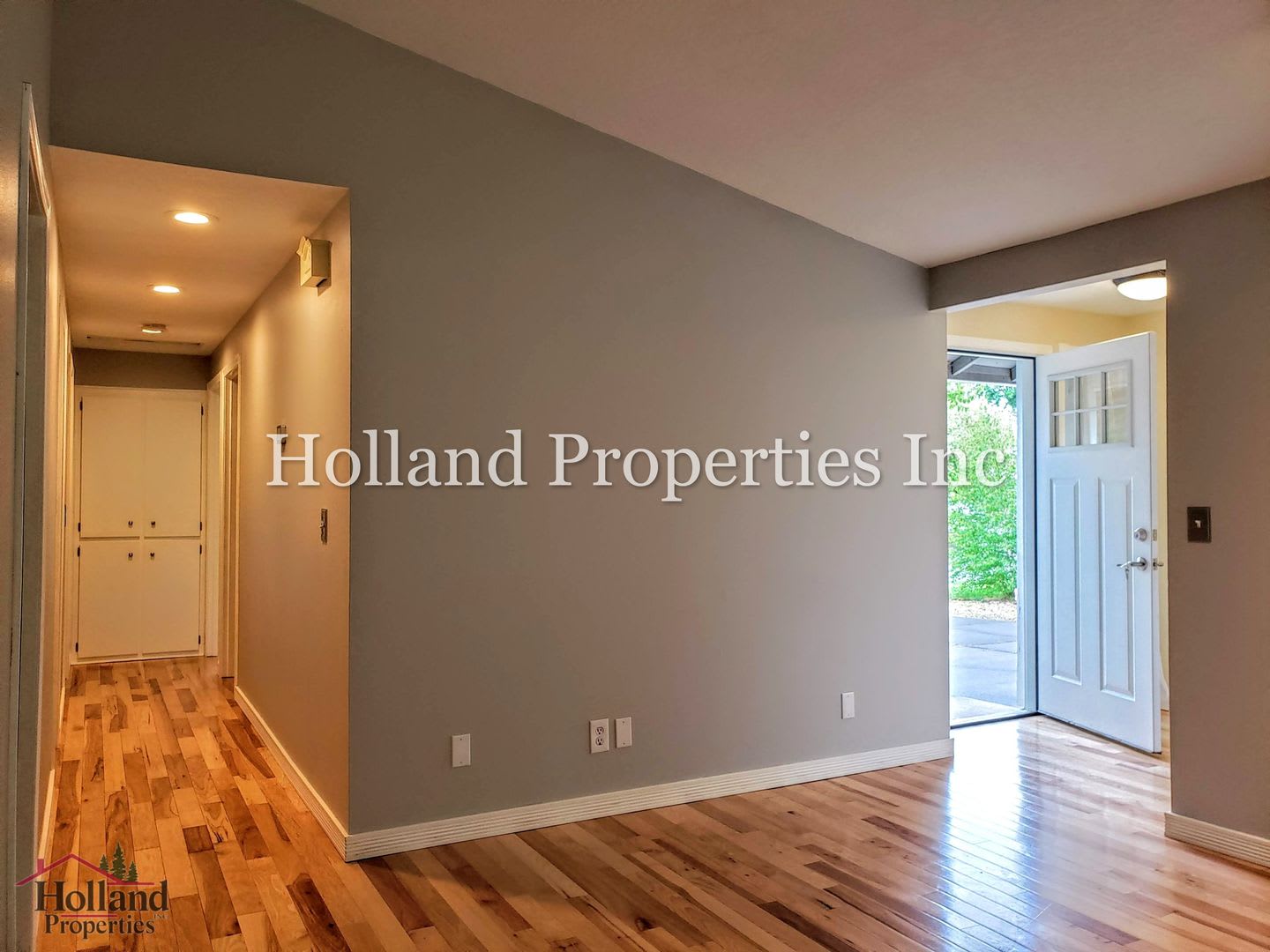Beautiful Single Level 3 Bedroom Home In Aloha – photo 3
