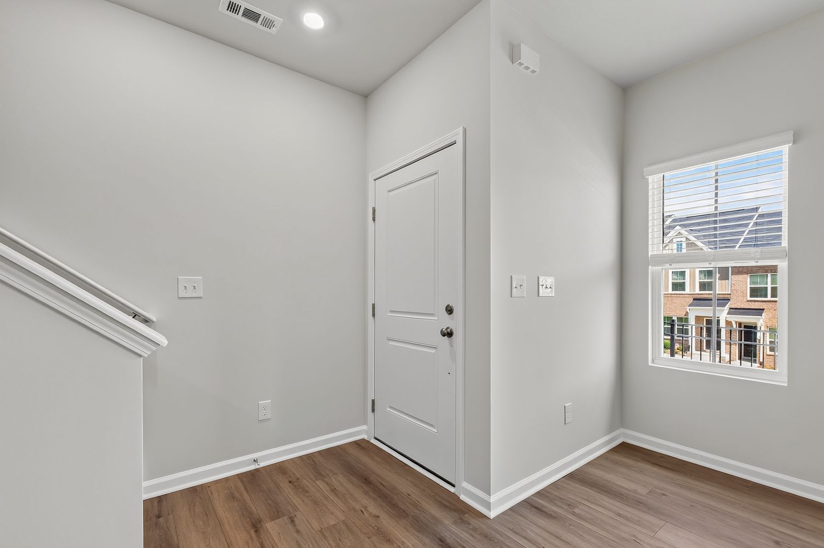 Charming 3-Bedroom Townhome in Renaissance at White Oak! – photo 4