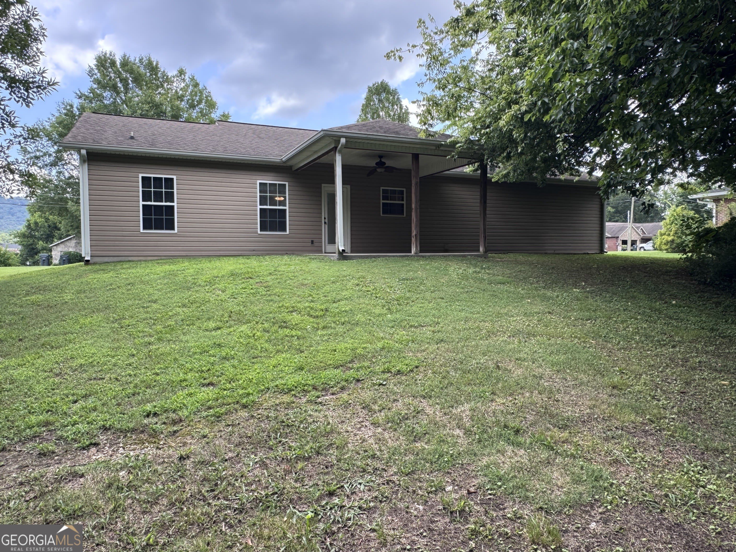 217 Guyler Street – photo 2