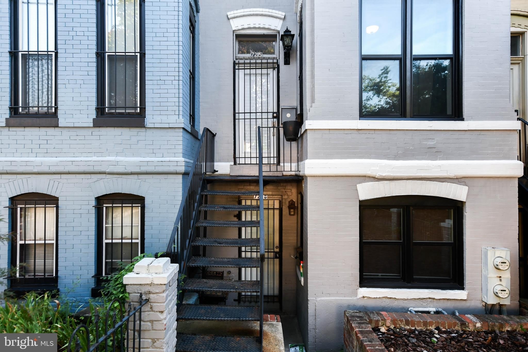 725 12Th Street Ne – photo 1