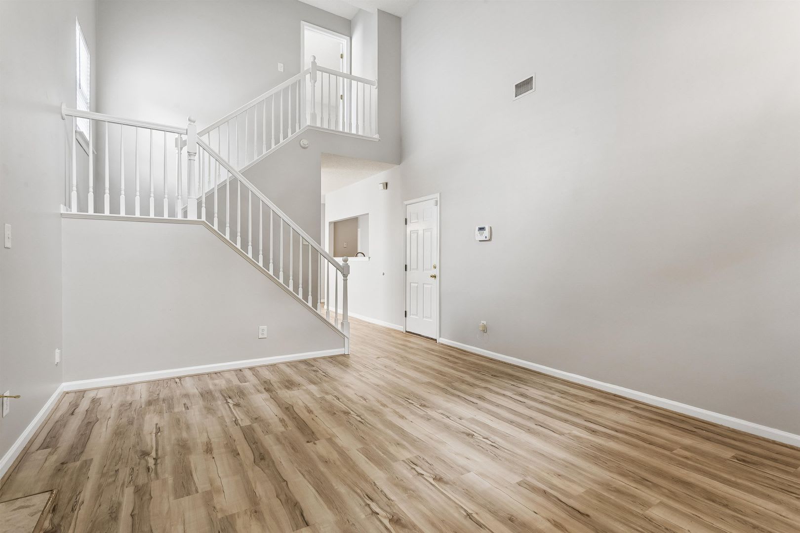 3 BR 3 BA Townhouse – photo 4