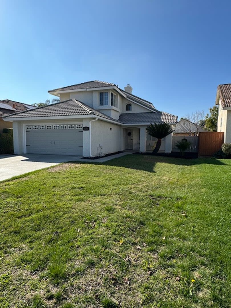 Don't miss out on this 4 bedroom home ready for rent. – photo 1