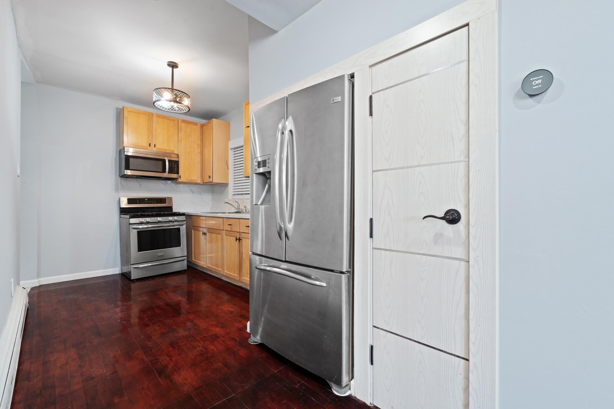 257 KENNEDY BLVD – photo 4