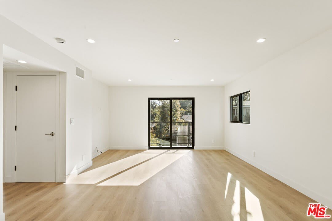 2838 Marsh St – photo 4