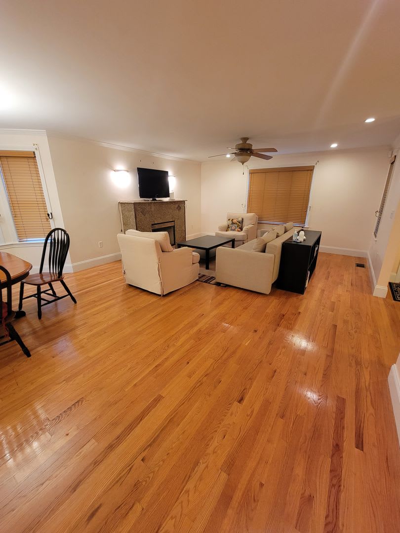 Spacious And Rare 3 Bd 2 Bath Near Fort Hill With Off Street Parking – photo 3