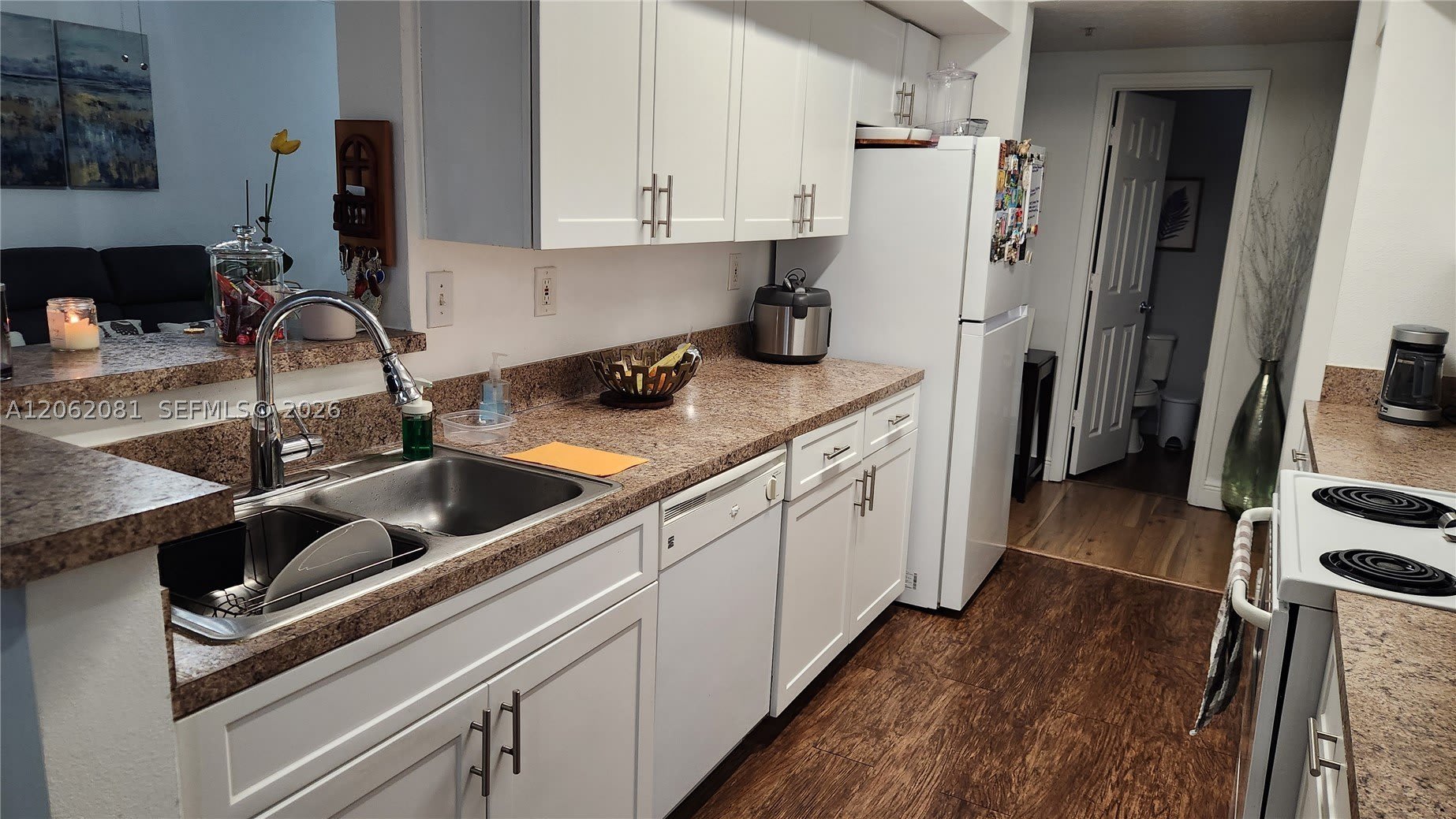 11601 SW 2nd St – photo 3