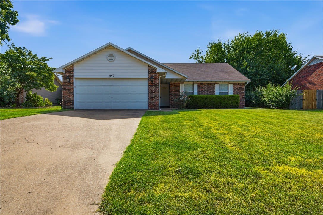 1919 Radcliffe Avenue – photo 2