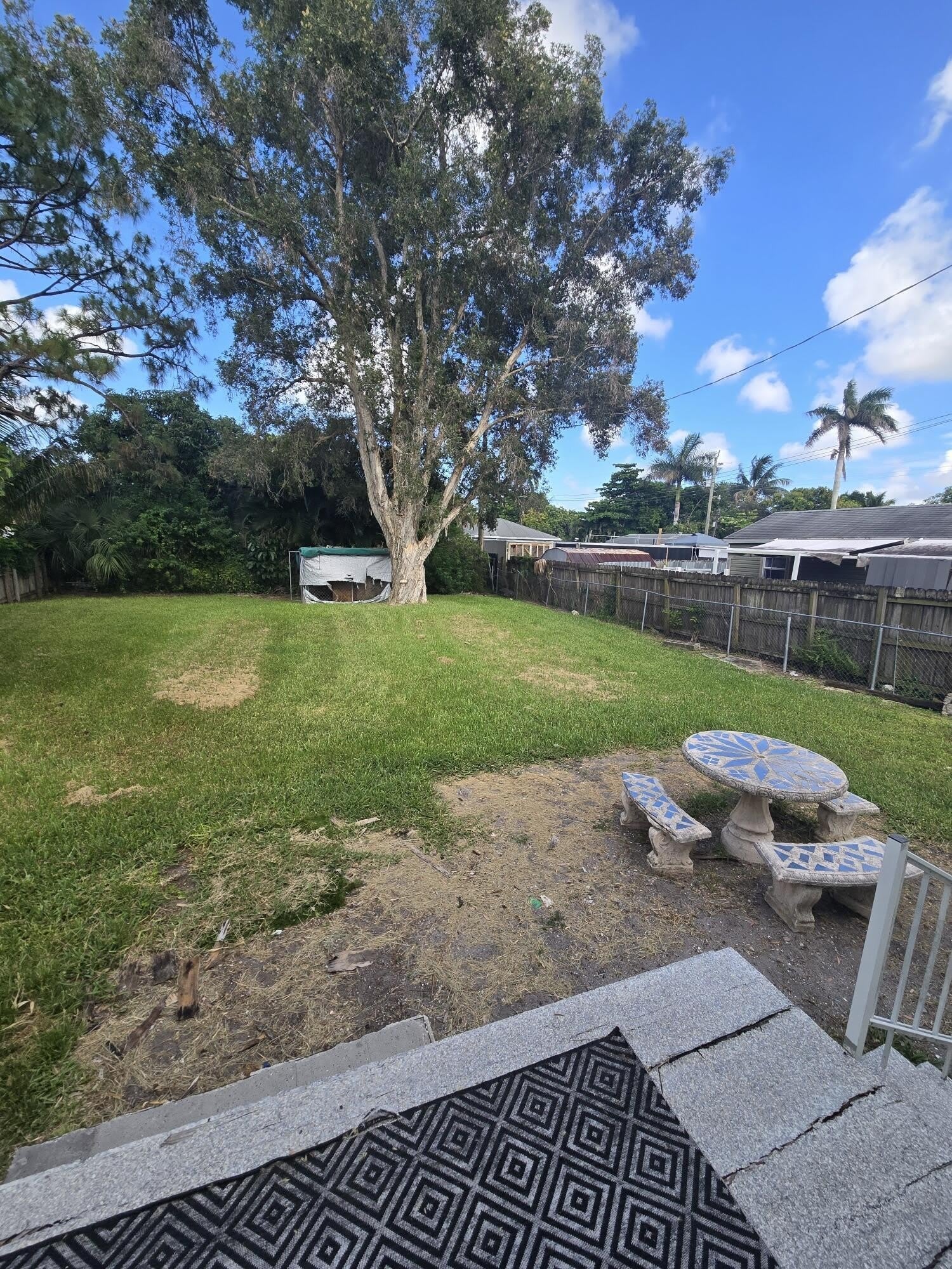 1220 Kent Street – photo 2