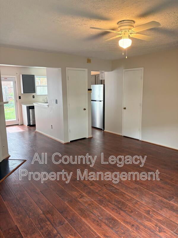5774 Wells Cir – photo 3