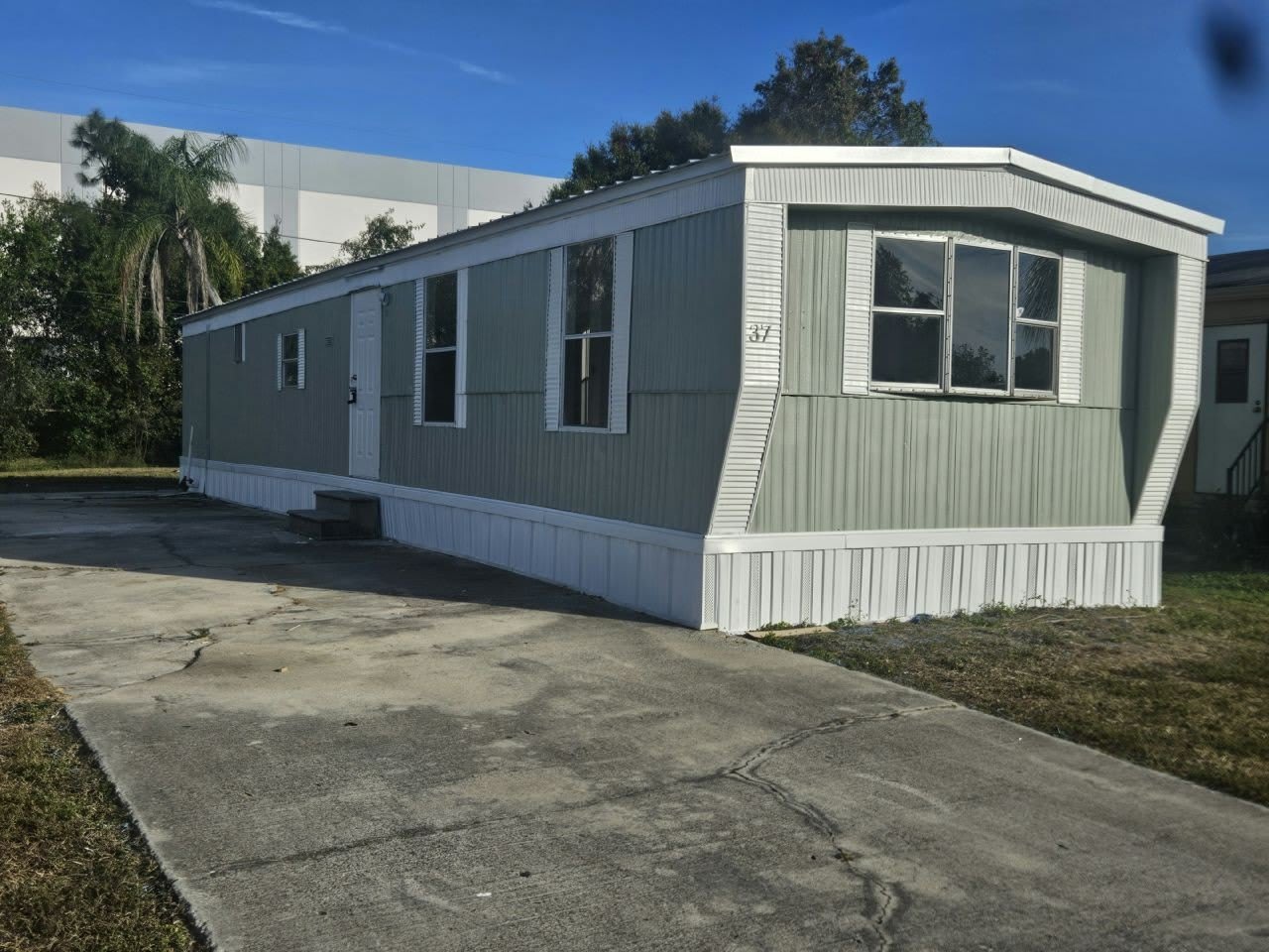 6280 Hamilton Dr – photo 1