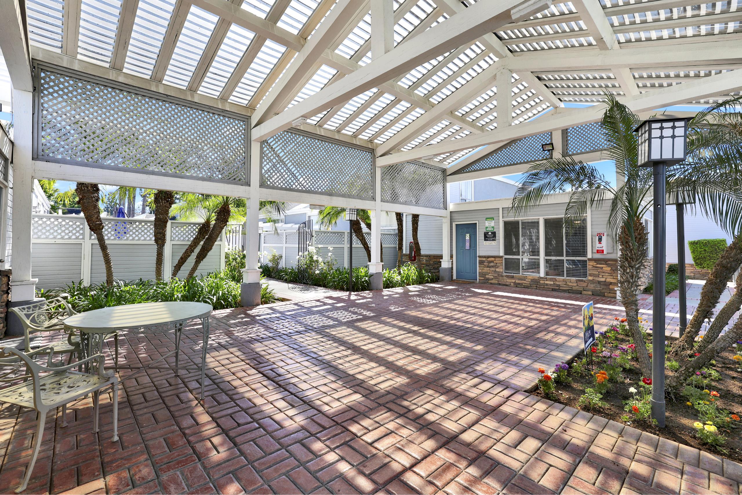 Greenhouse – photo 3