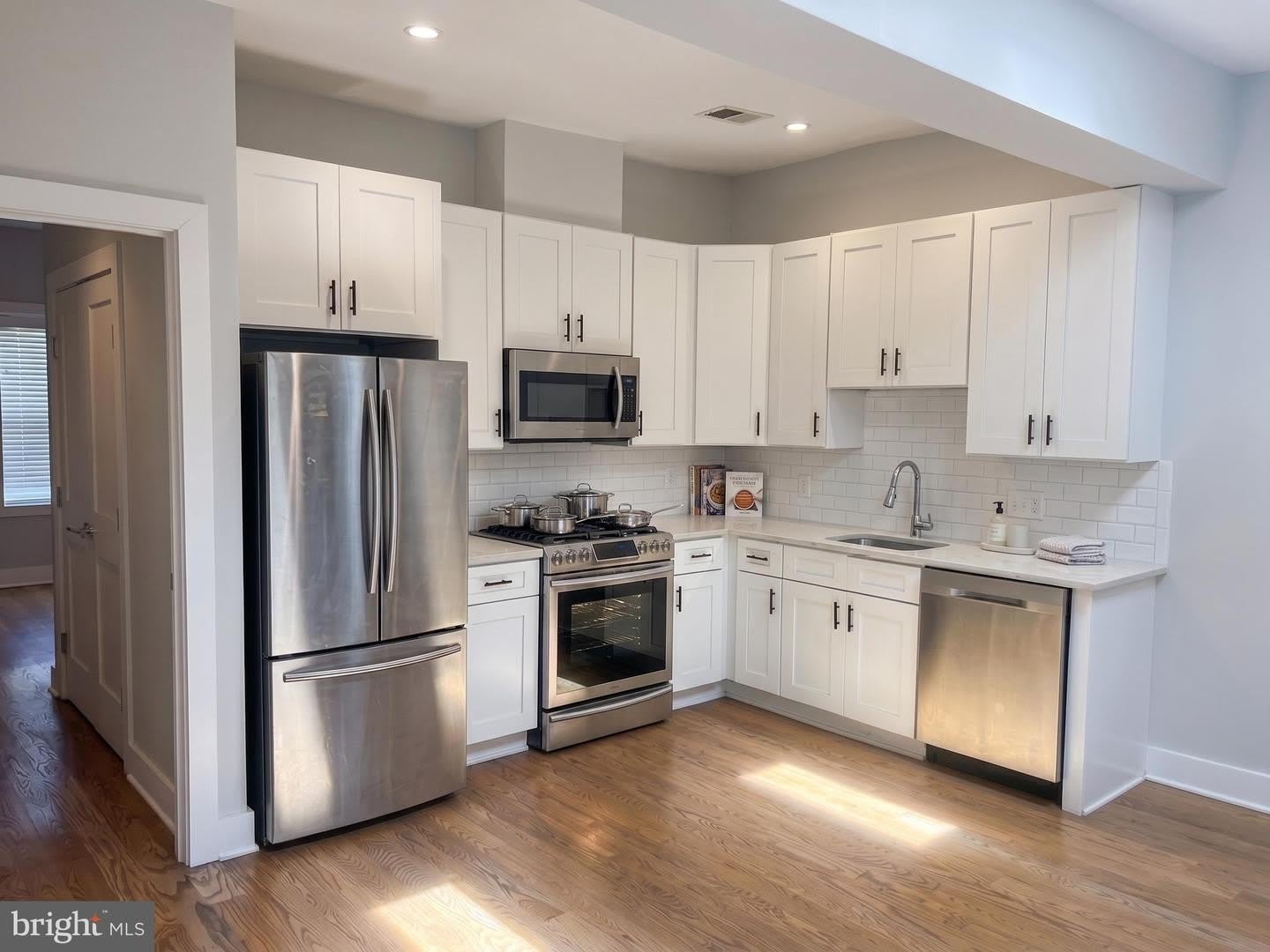 1627 HOLBROOK ST NE #3 – photo 5