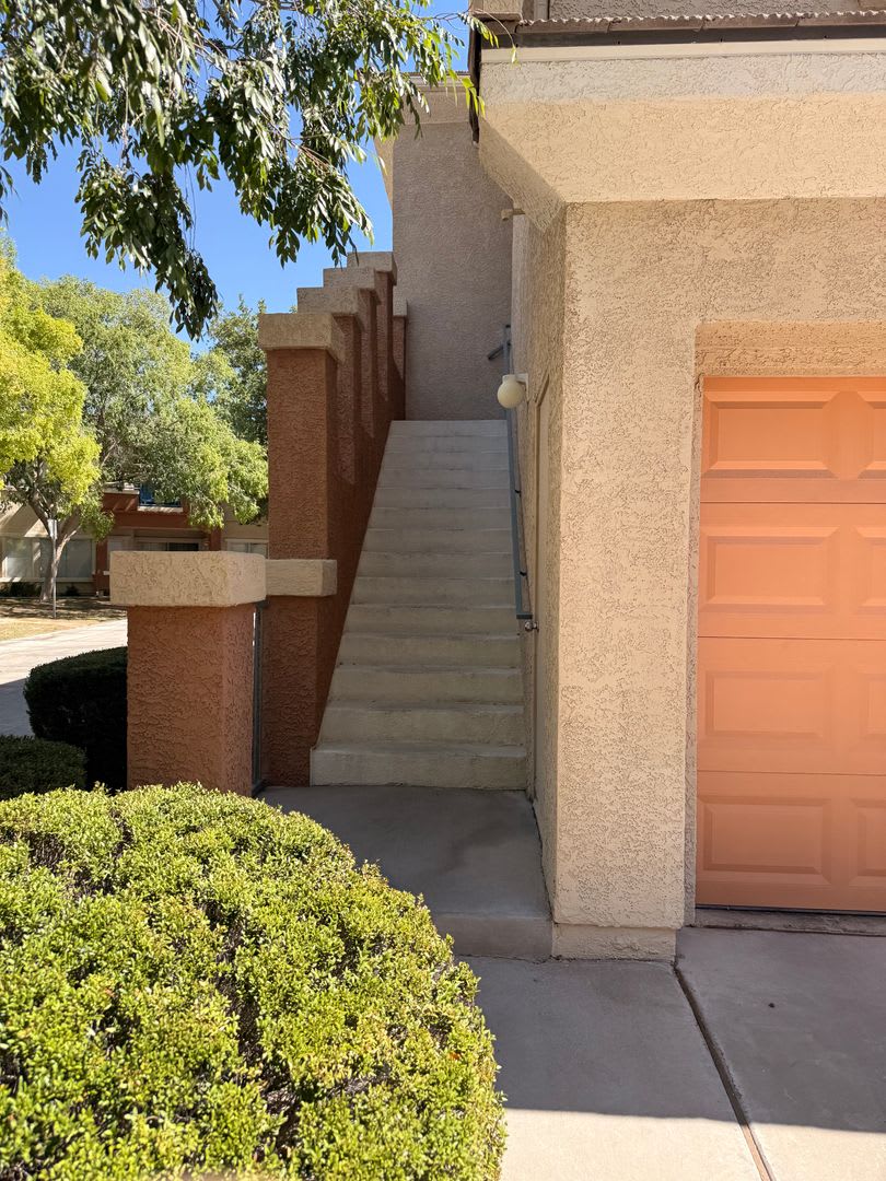 Well-maintained 2-bedroom, 2-bath condo in gated Summerlin community – photo 2