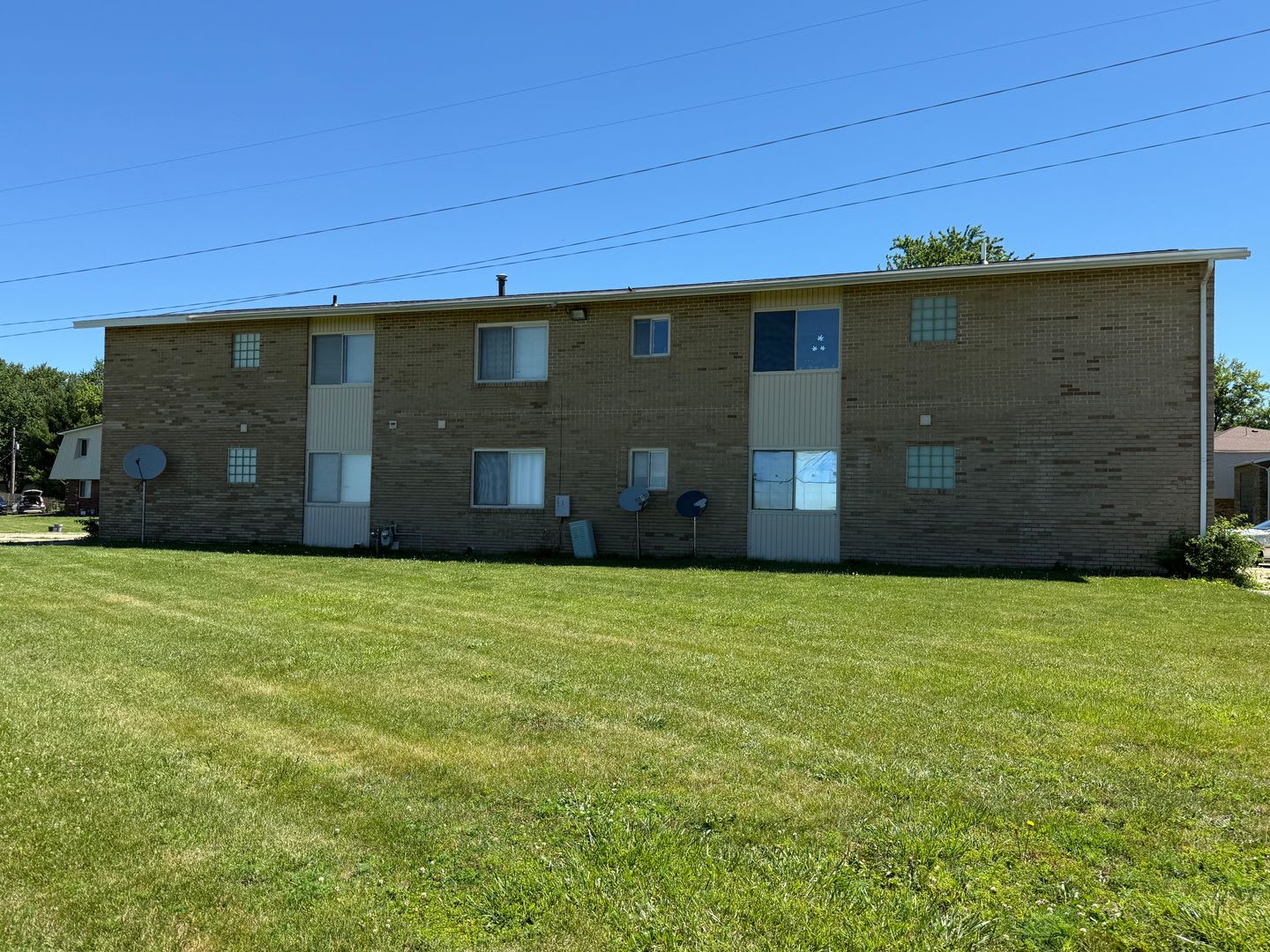 2 Bed / 1 Bath Apartment in Warrensburg — Available Now – photo 2