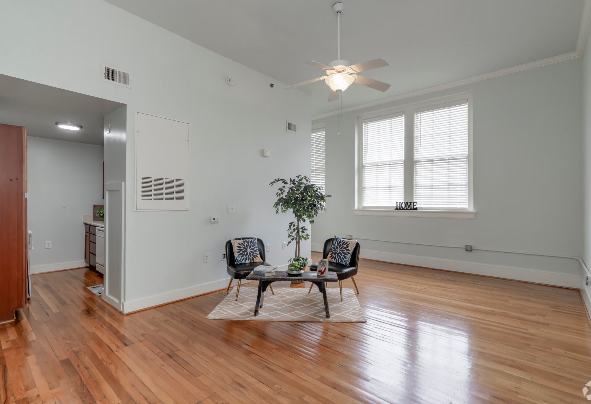 425 E. Washington Ave, 401-202 – photo 5