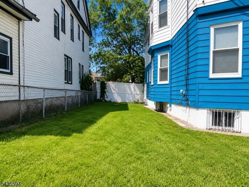 867 S 17th St – photo 2