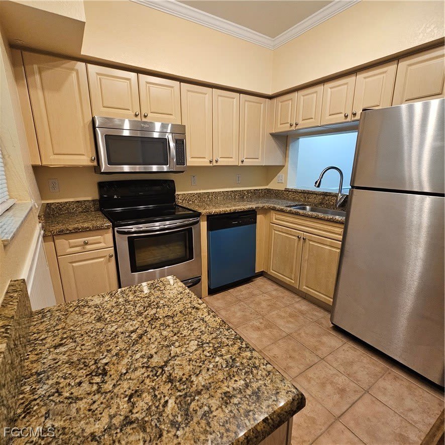 8423 Bernwood Cove Loop – photo 4