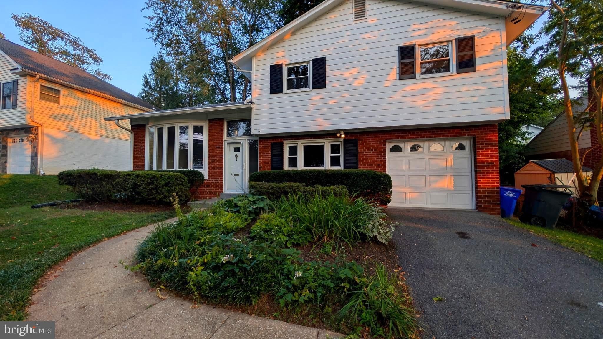 5908 GREENTREE Road – photo 2