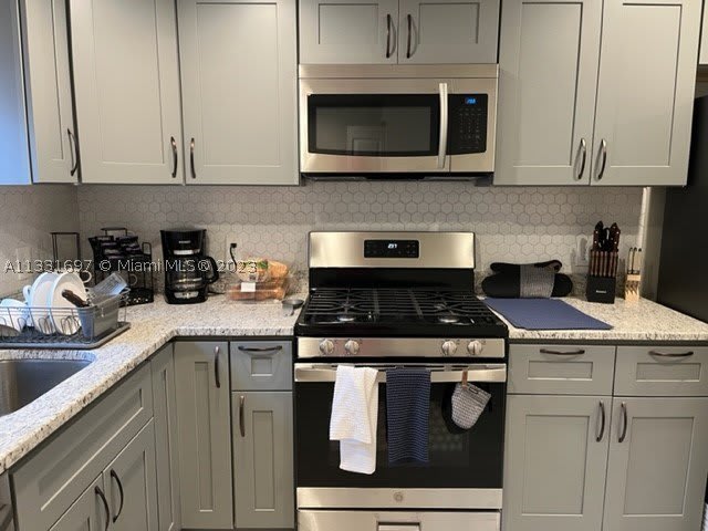 1247 S Newkirk – photo 3