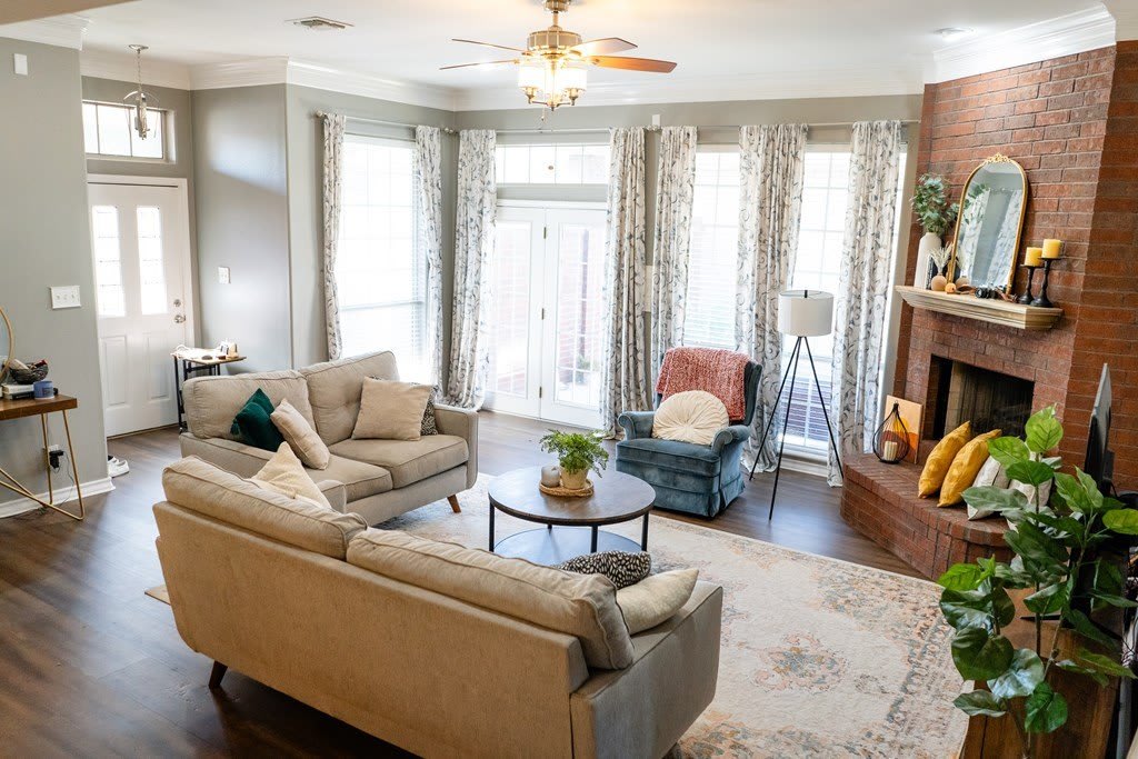 1215 Dorchester Drive – photo 3
