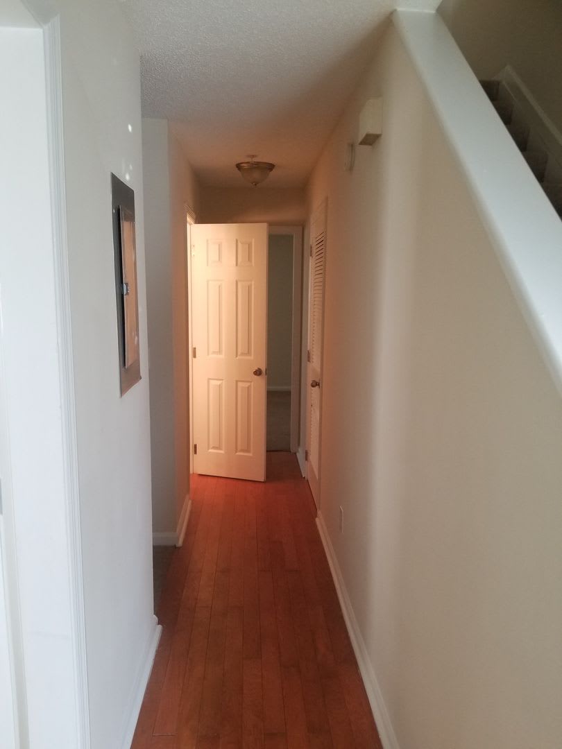 Spacious 3 Bedroom Townhome Section 8 Accepted – photo 4