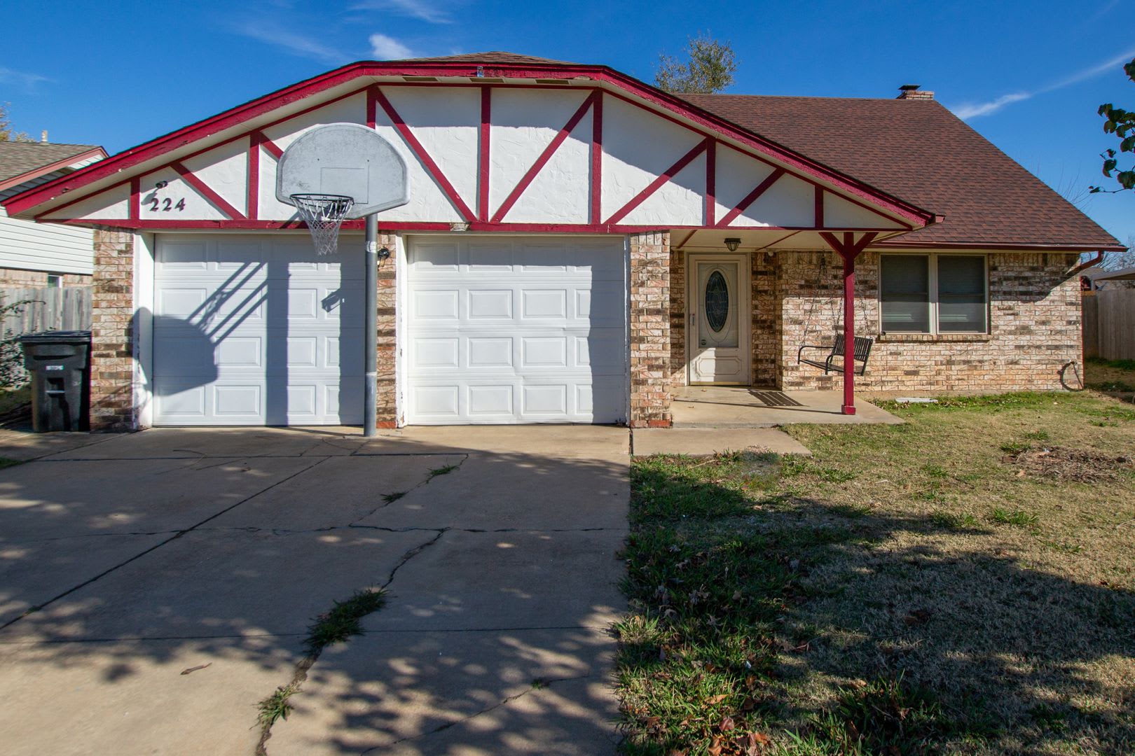 250 Move In Special More Space More Convenience A Great Central Moore Location 250 Move In Special – photo 3